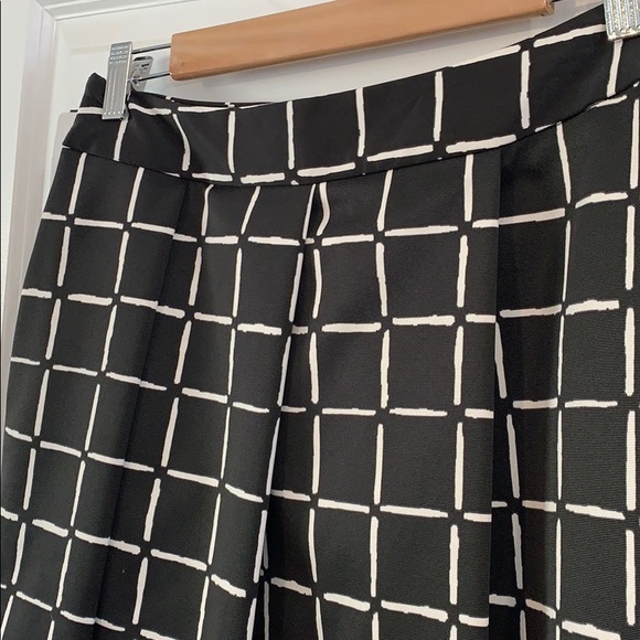 REMOVING ITEM FROM POSH ON APRIL 30 
High Waisted Skirt - Picture 2 of 4